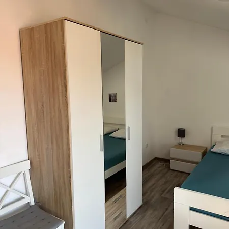 Jovic 2 Apartman *