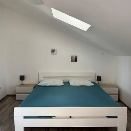 Apartment Jovic 2 *
