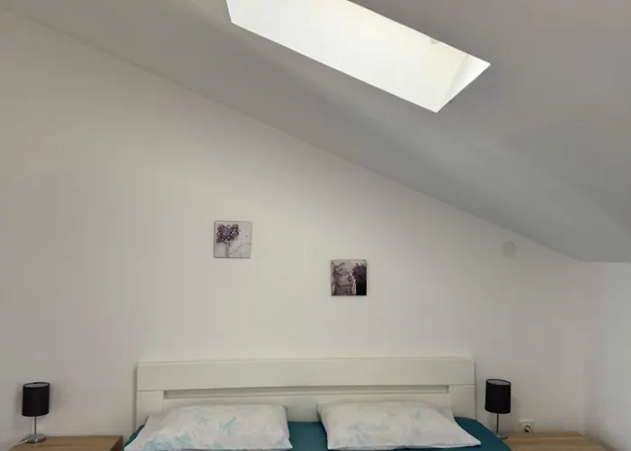 アパート Jovic 2