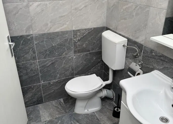 Jovic 2 アパート