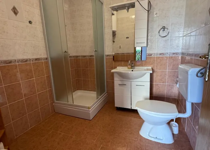 アパート Jovic 2